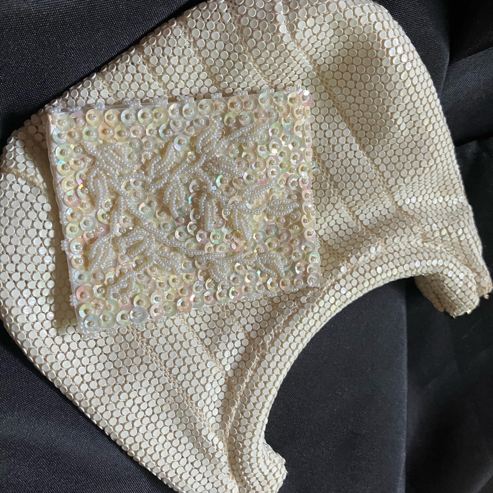 Vintage beaded purses. - Picture 6 of 13